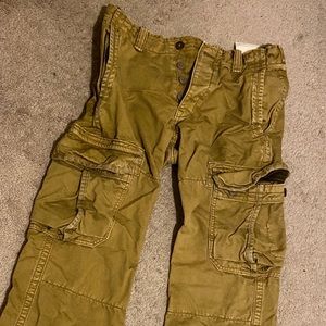 Gap Cargo Pants (size 30x32)